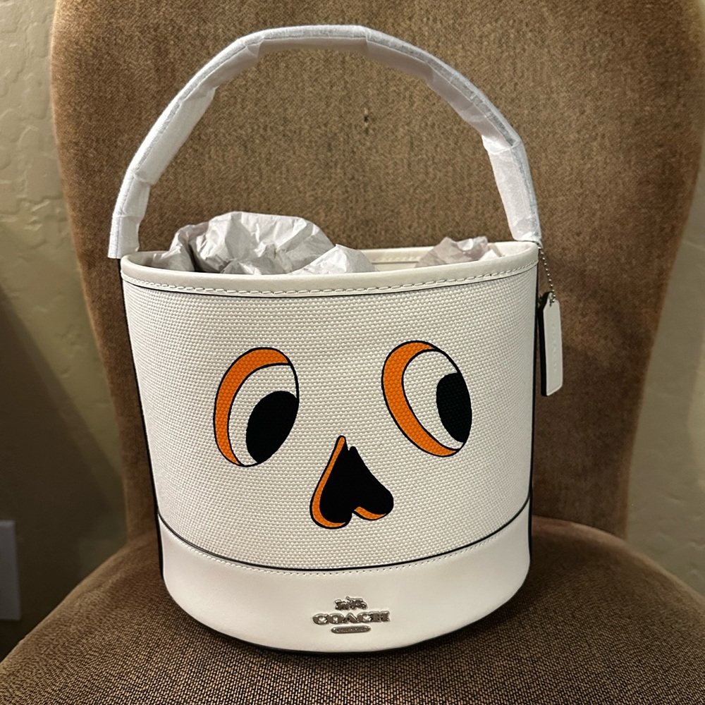 NWT Coach Halloween Skeleton Trick Or Treat Bucket Bag 💀